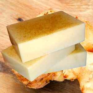 HOMEMADE NATURAL INGREDIENT SOAPS🌹